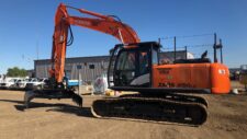 2023 Hitachi 250LC-6N w/ Mat Grapple