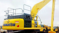 2021 Komatsu PC490LC Long Reach