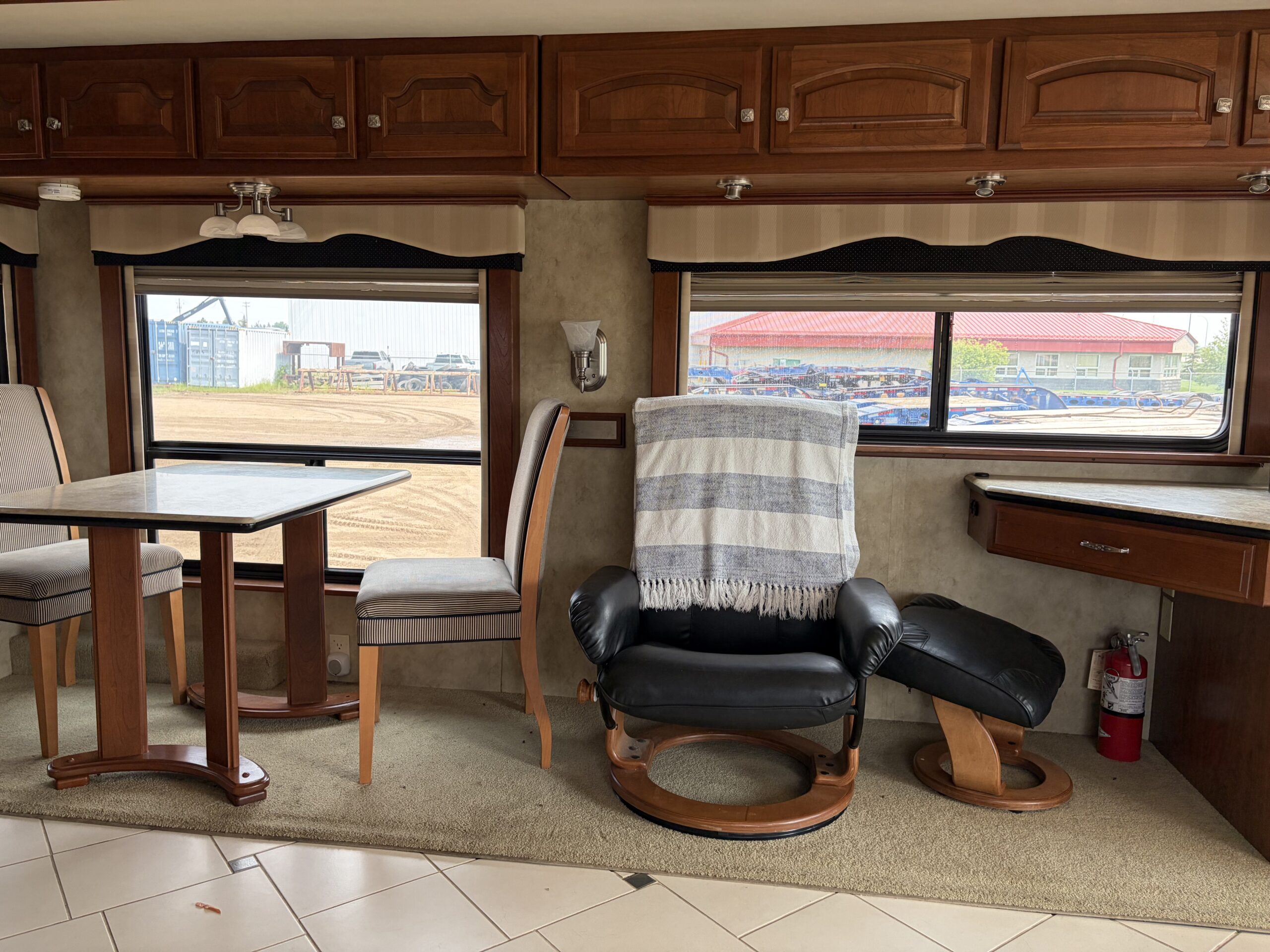 2008 Country Coach Founders Edition - Image 4
